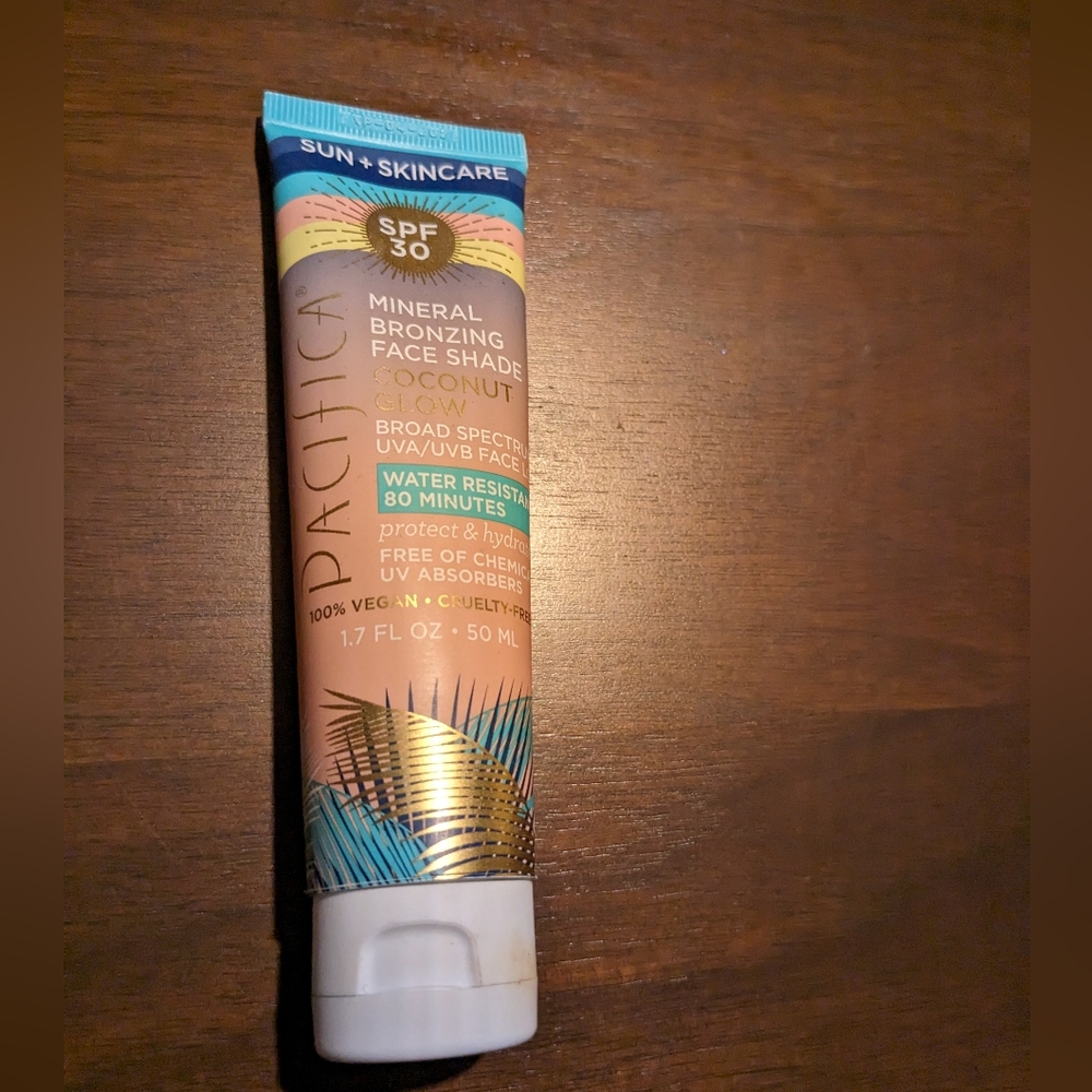 Pacifica SPF Mineral Bronzing Face Shade Coconut Glow